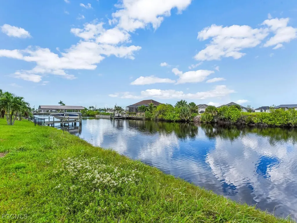 1646 NW 36th Avenue Cape Coral FL 33993