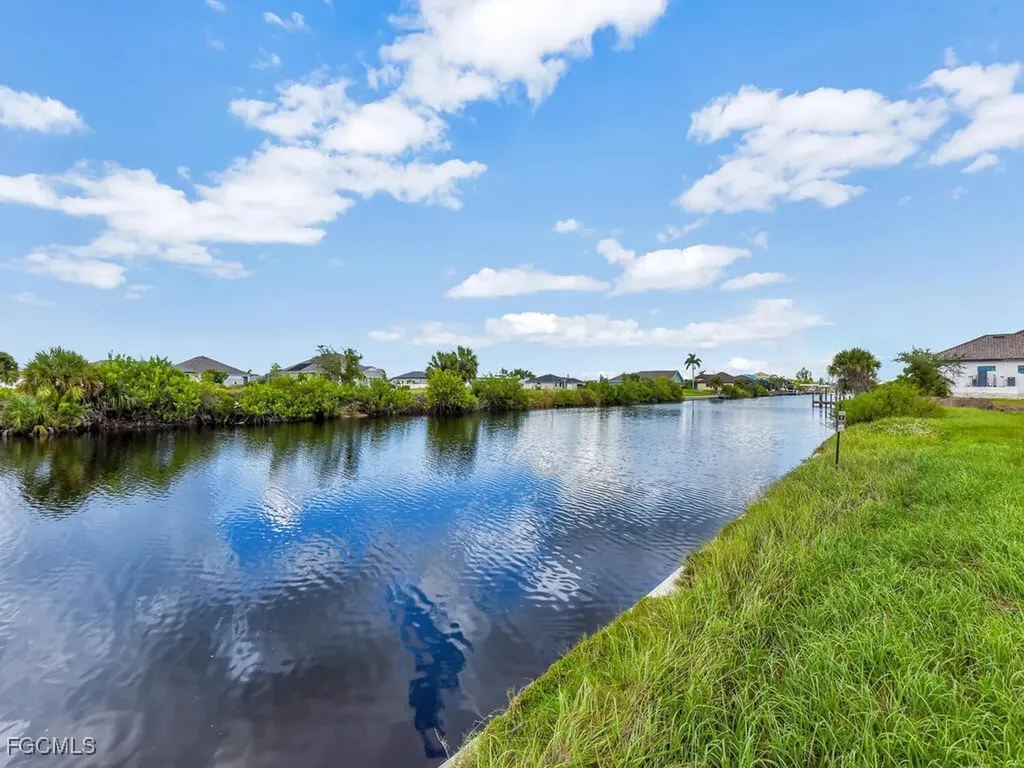 1646 NW 36th Avenue Cape Coral FL 33993