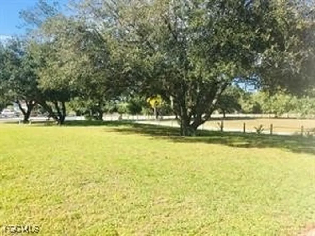 11751 Shawnee Road Fort Myers FL 33913