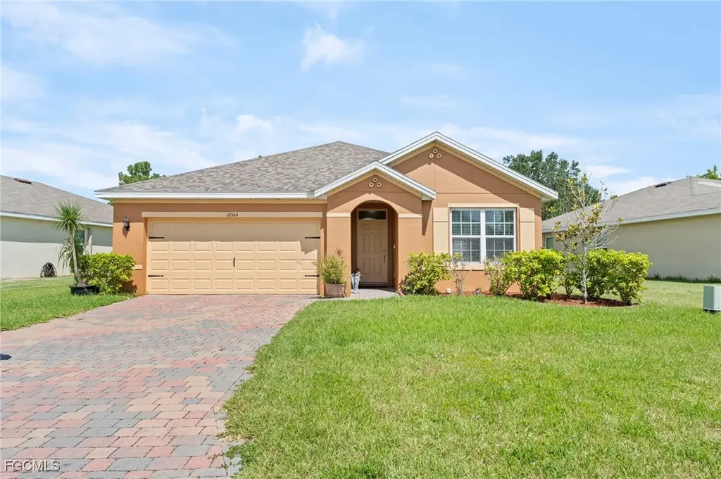 10564 Canal Brook Lane Lehigh Acres FL 33936