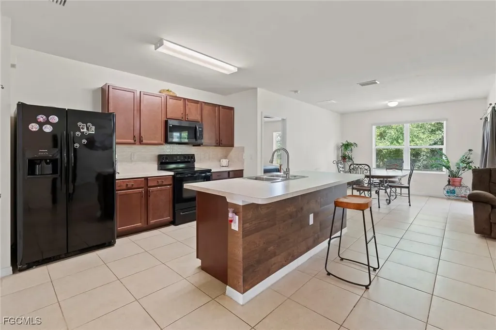 10564 Canal Brook Lane Lehigh Acres FL 33936
