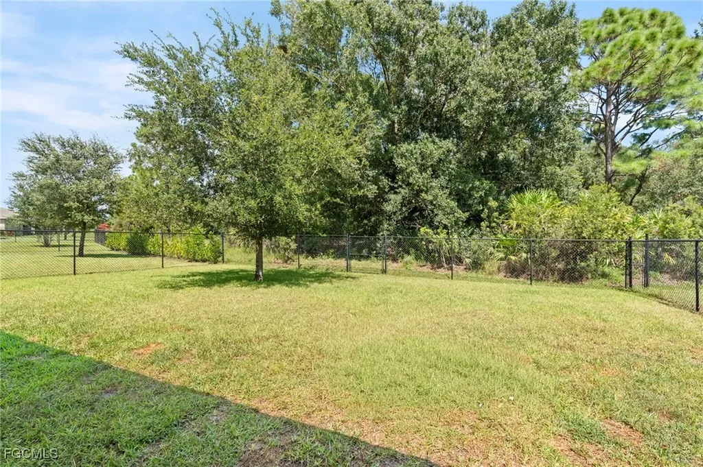 10564 Canal Brook Lane Lehigh Acres FL 33936