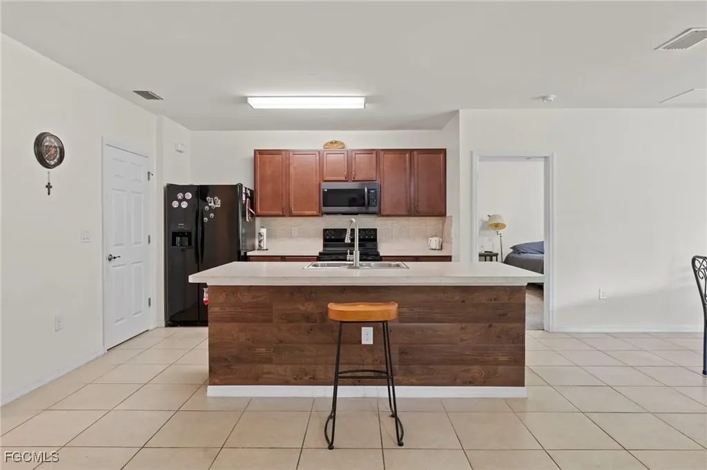 10564 Canal Brook Lane Lehigh Acres FL 33936