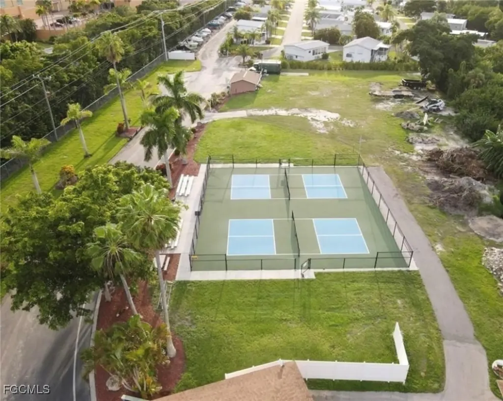 19681 #252 Summerlin Road Fort Myers FL 33908