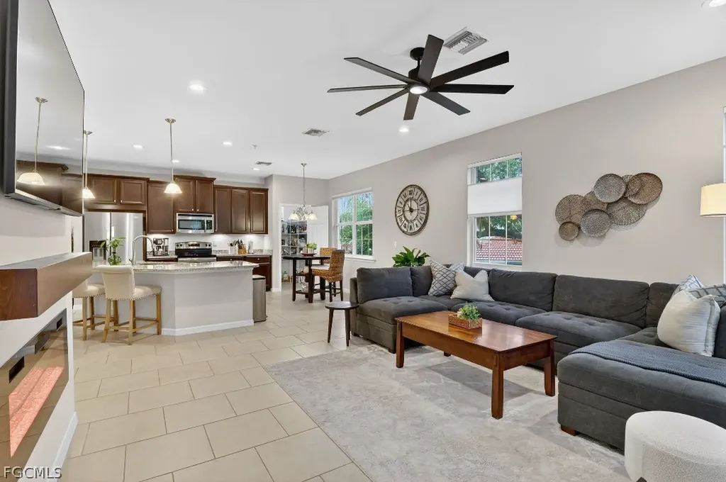 8541 Oakshade Circle Fort Myers FL 33919