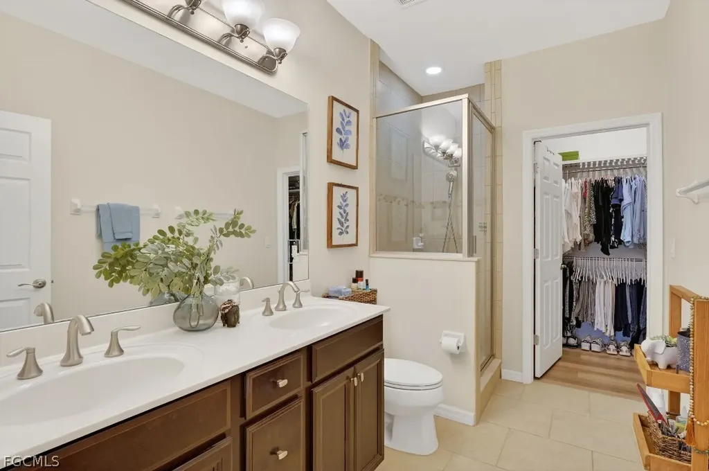 8541 Oakshade Circle Fort Myers FL 33919