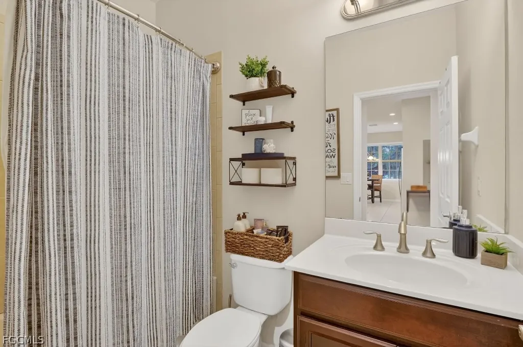 8541 Oakshade Circle Fort Myers FL 33919