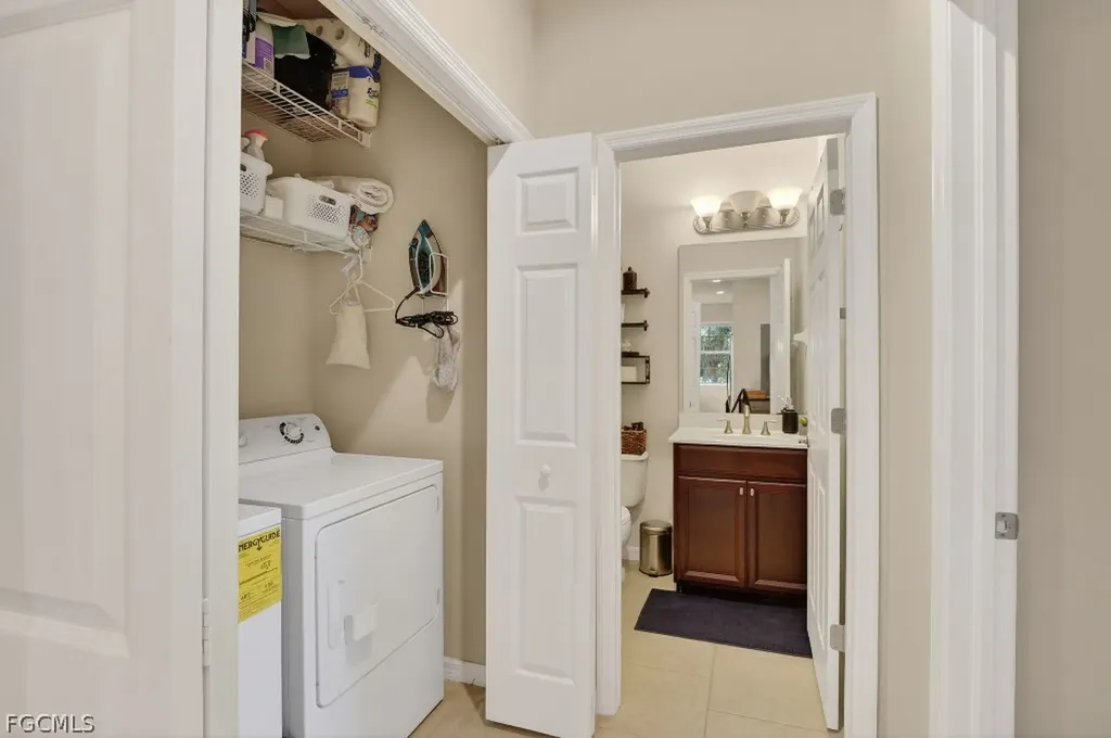8541 Oakshade Circle Fort Myers FL 33919