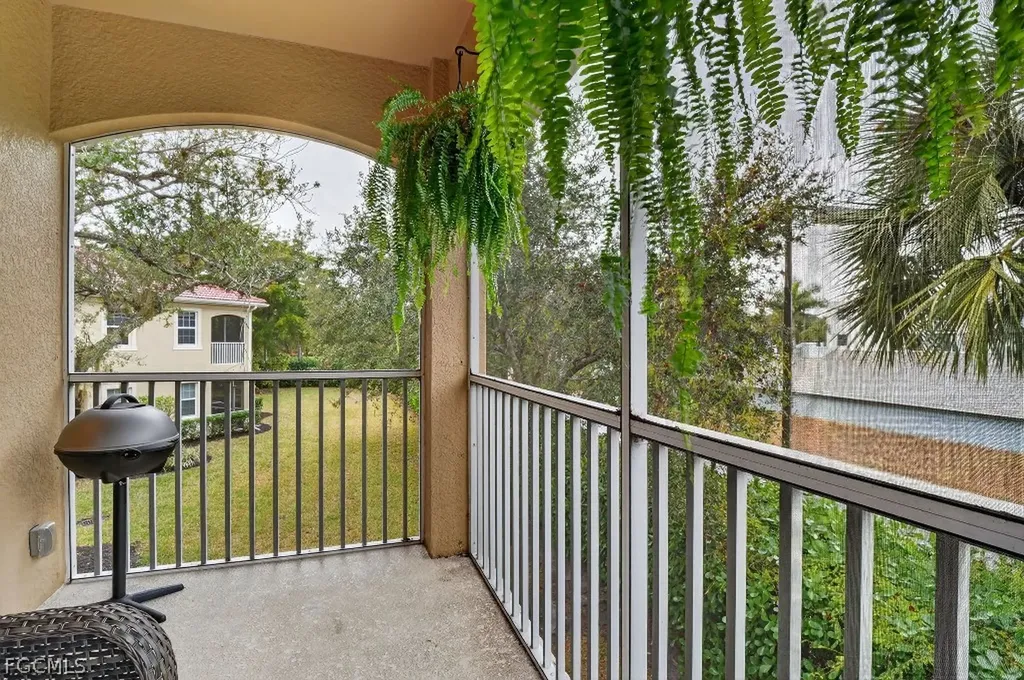 8541 Oakshade Circle Fort Myers FL 33919