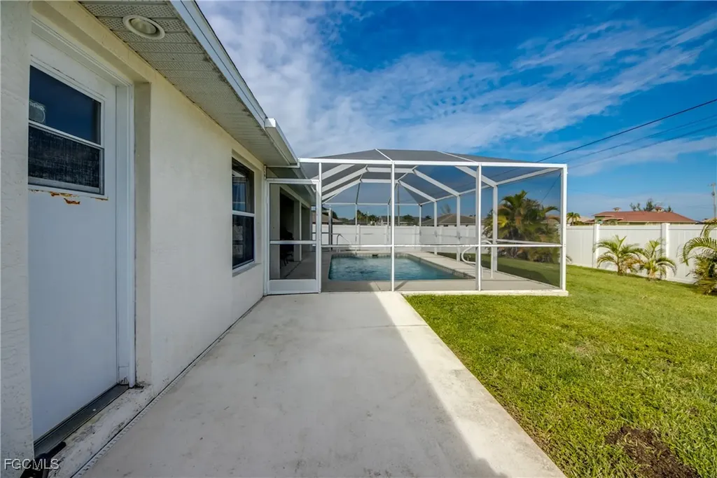 1709 SW 30th Street Cape Coral FL 33914