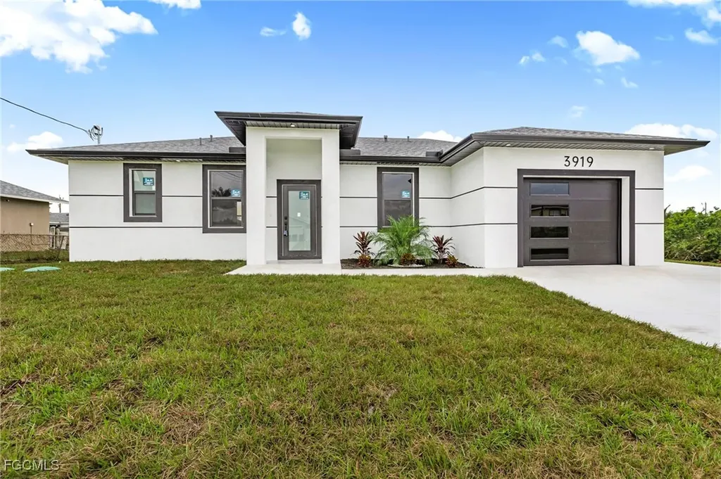 3919 8th Street SW Lehigh Acres FL 33976