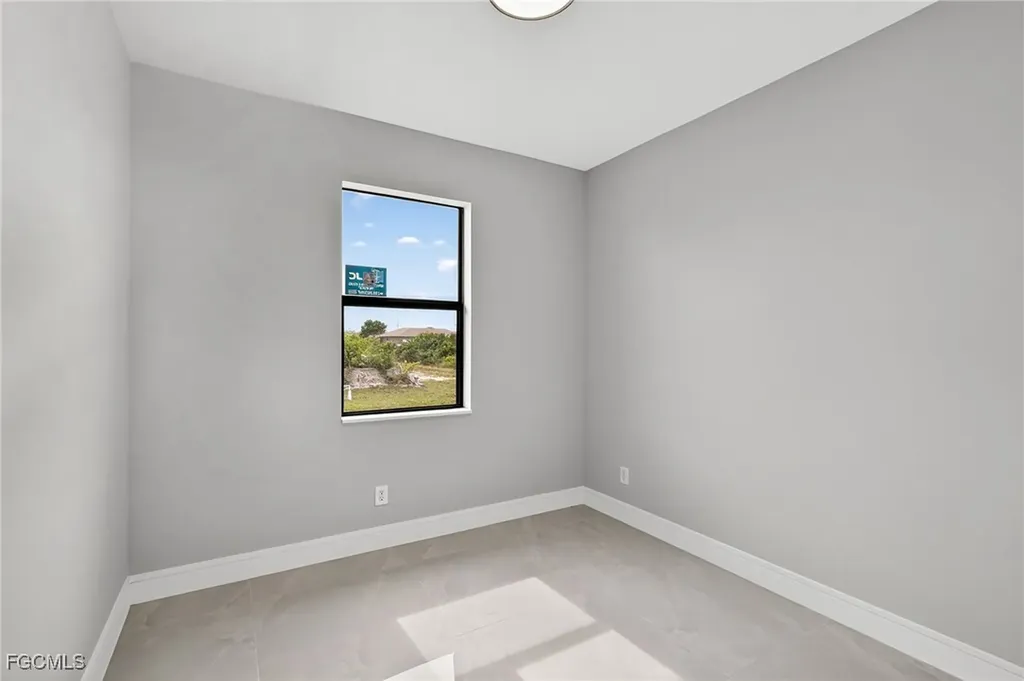 3919 8th Street SW Lehigh Acres FL 33976
