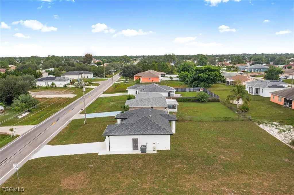 3919 8th Street SW Lehigh Acres FL 33976
