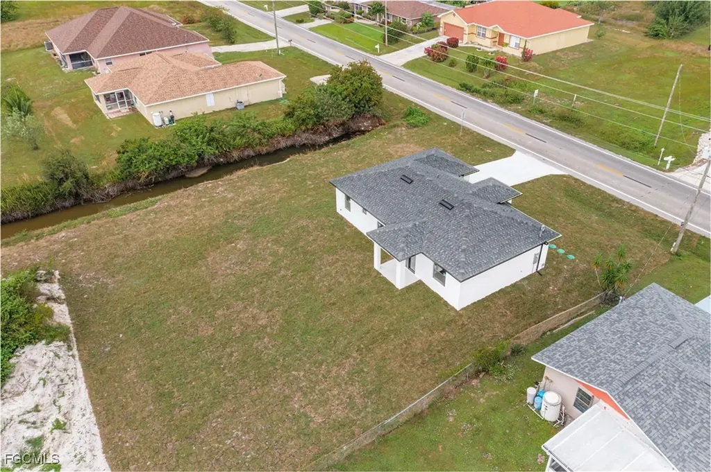 3919 8th Street SW Lehigh Acres FL 33976