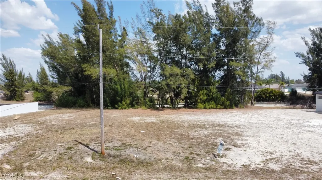 2527 SW 5th Avenue Cape Coral FL 33914