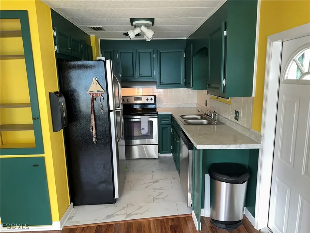 4 Aloe Street Alva FL 33920