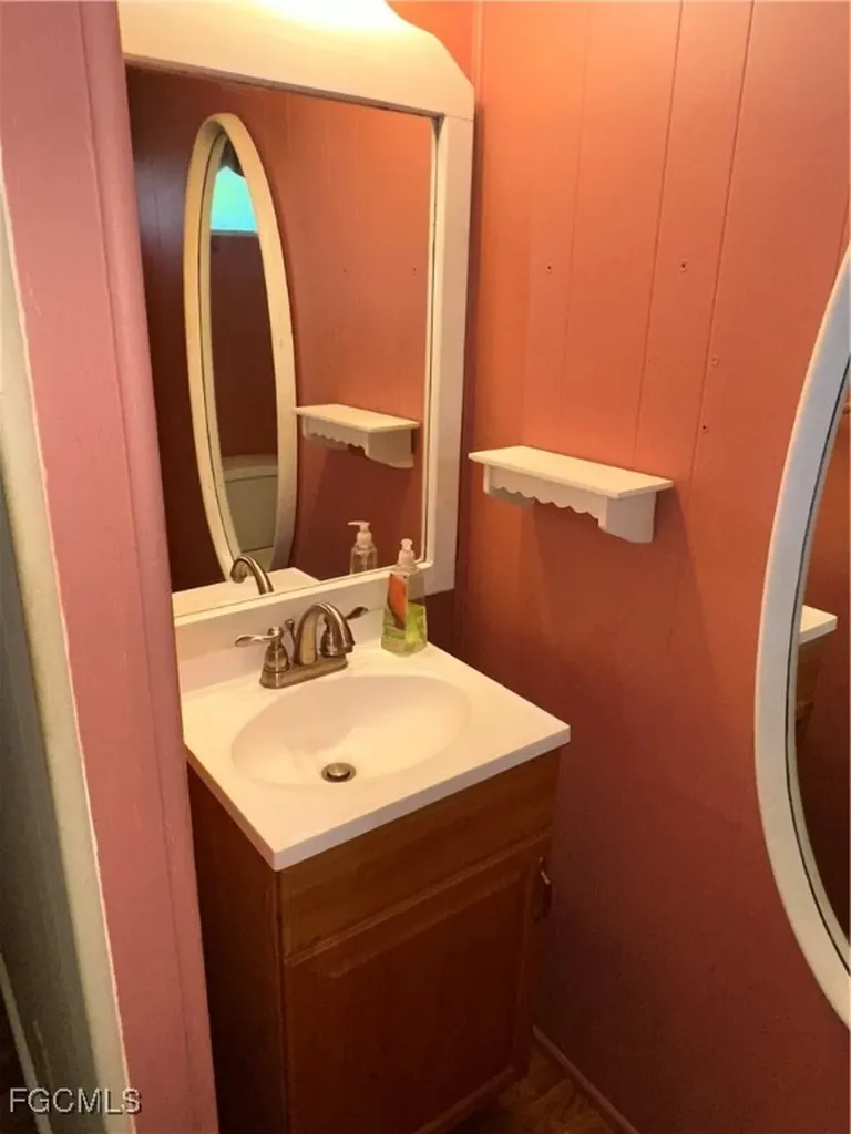 4 Aloe Street Alva FL 33920