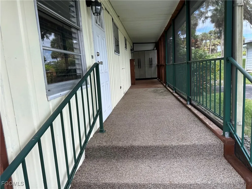 4 Aloe Street Alva FL 33920