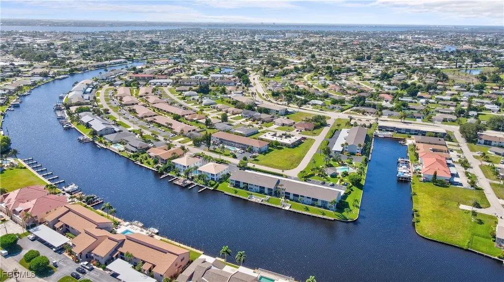 3803 SE 11th Place Cape Coral FL 33904