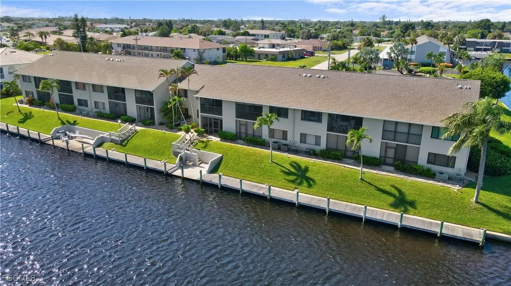 3803 SE 11th Place Cape Coral FL 33904