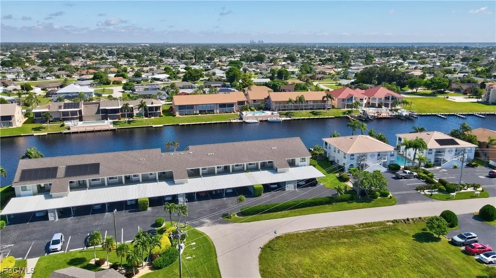 3803 SE 11th Place Cape Coral FL 33904