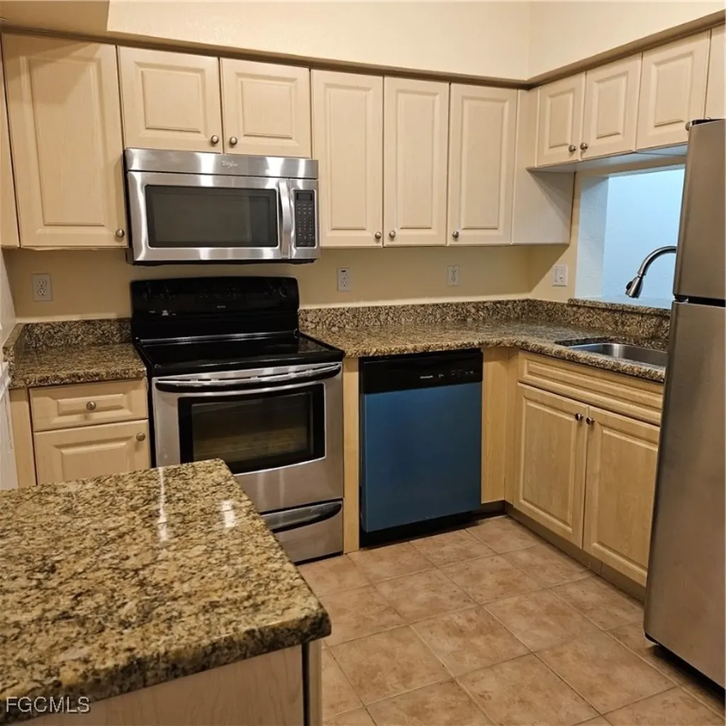 8423 Bernwood Cove Loop Fort Myers FL 33966