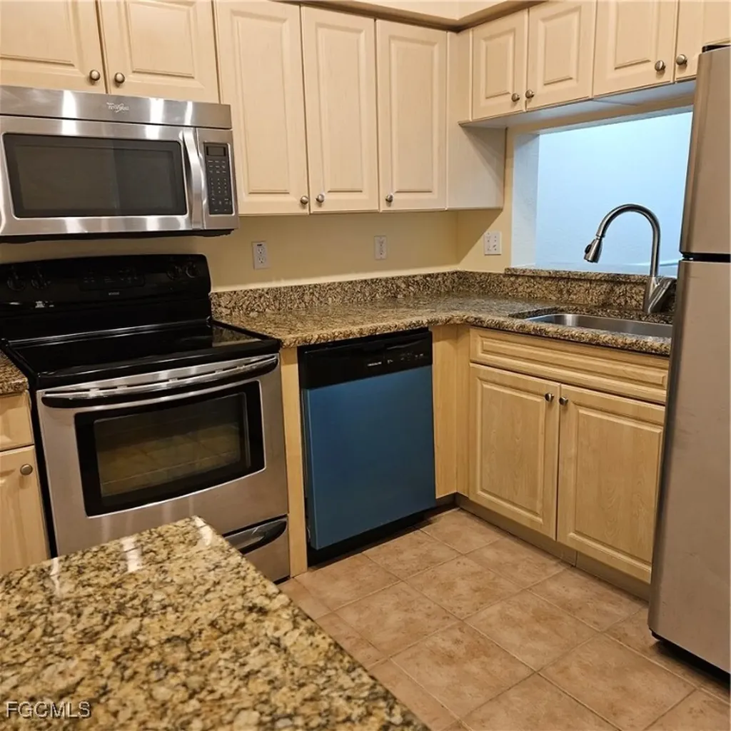 8423 Bernwood Cove Loop Fort Myers FL 33966