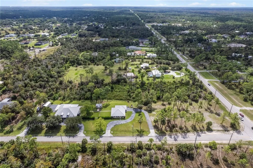 90 24th Avenue NE Naples FL 34120
