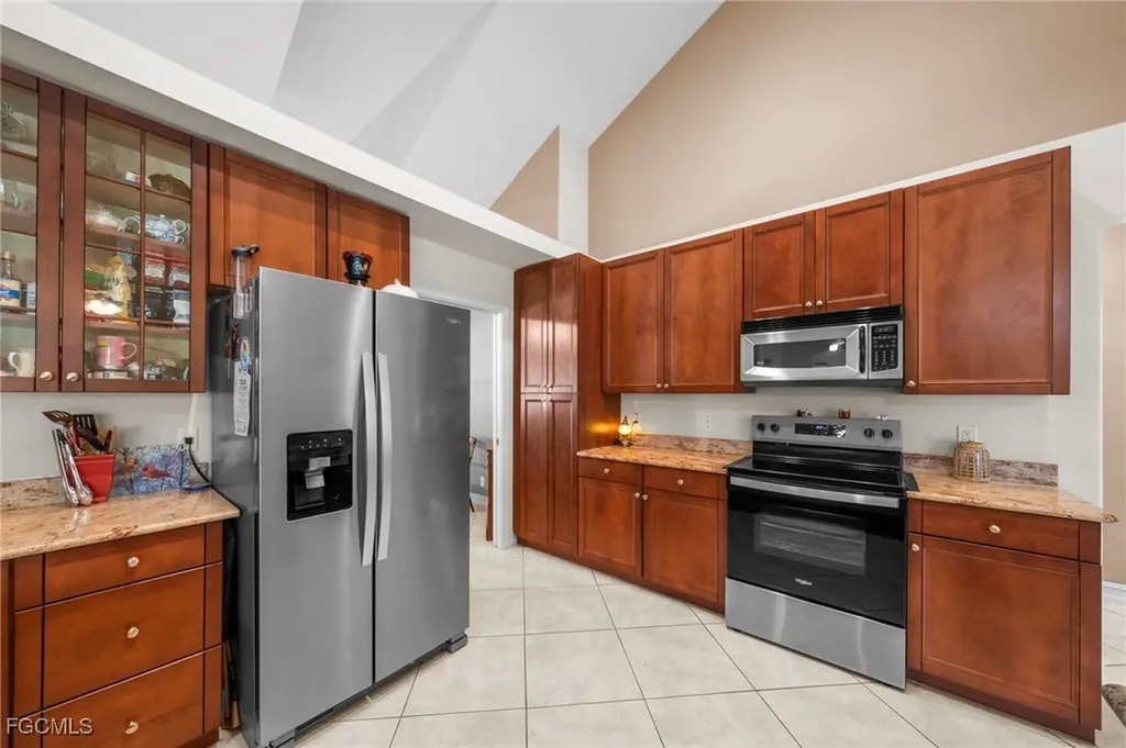 90 24th Avenue NE Naples FL 34120