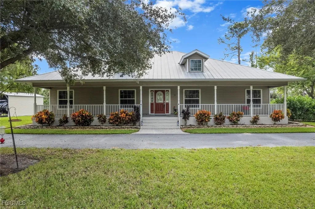 90 24th Avenue NE Naples FL 34120