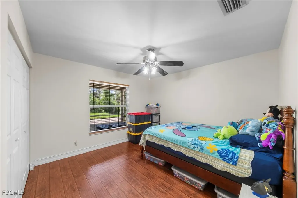 90 24th Avenue NE Naples FL 34120