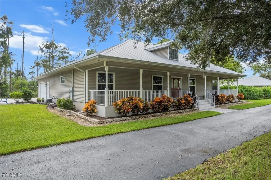 90 24th Avenue NE Naples FL 34120