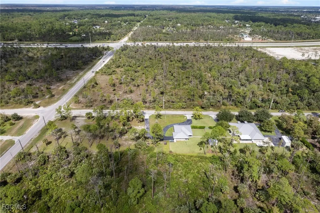 90 24th Avenue NE Naples FL 34120
