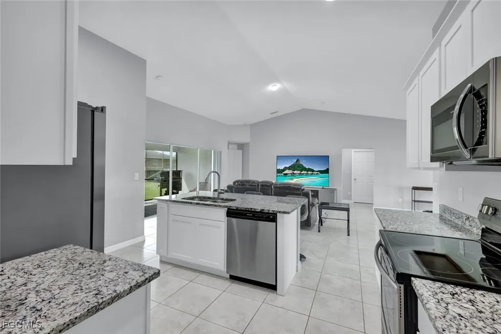 216 NW 9th Terrace Cape Coral FL 33993