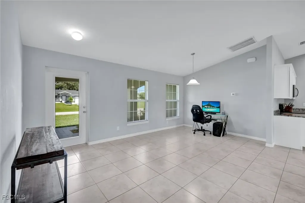 216 NW 9th Terrace Cape Coral FL 33993