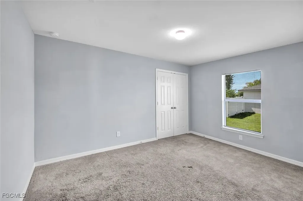 216 NW 9th Terrace Cape Coral FL 33993