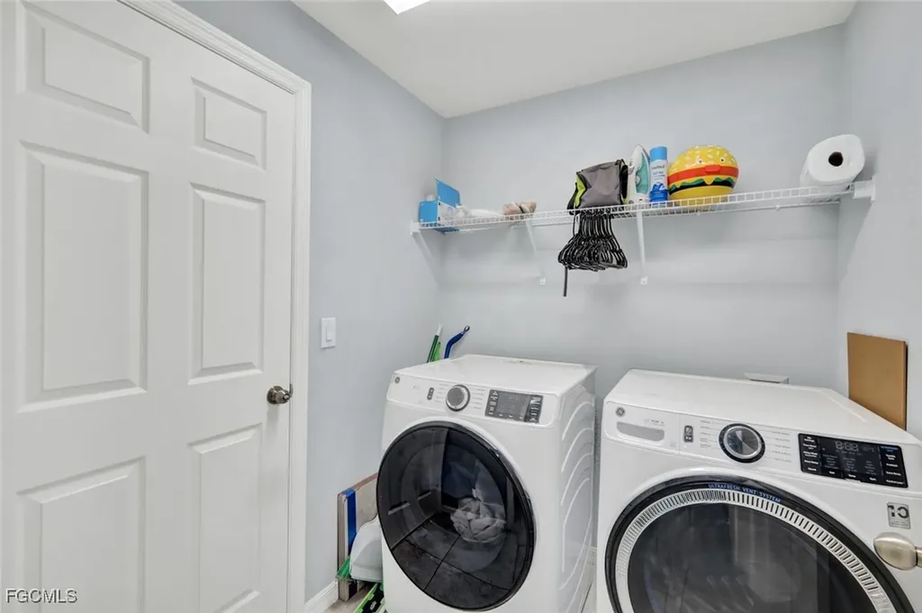 216 NW 9th Terrace Cape Coral FL 33993