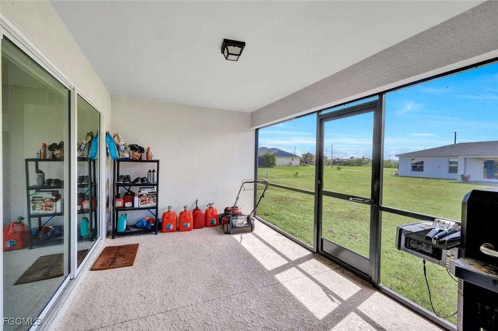 216 NW 9th Terrace Cape Coral FL 33993