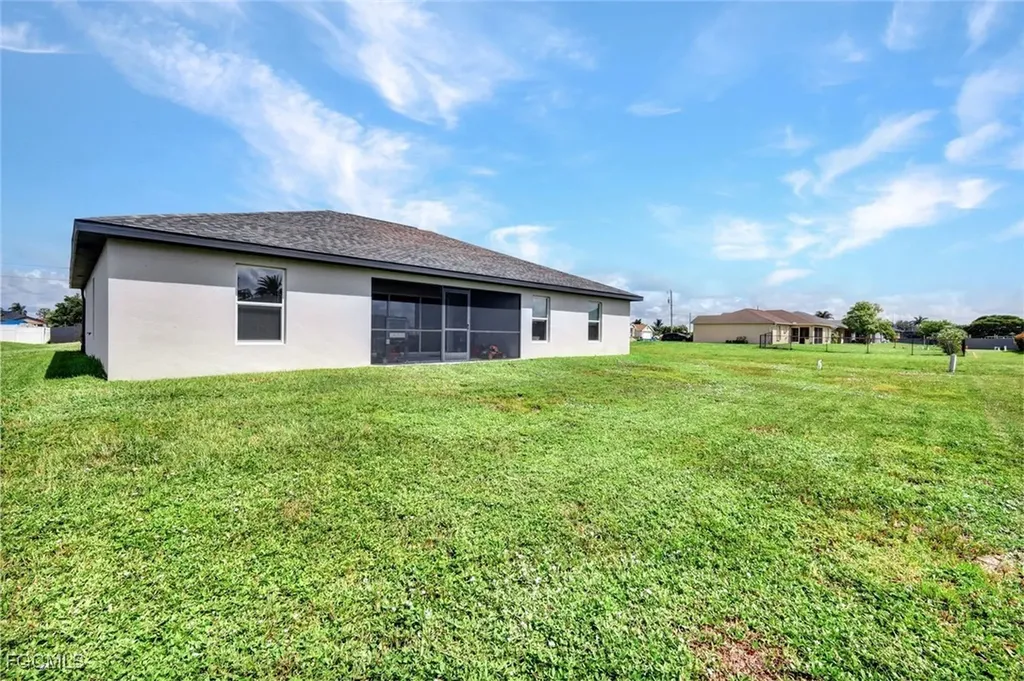 216 NW 9th Terrace Cape Coral FL 33993