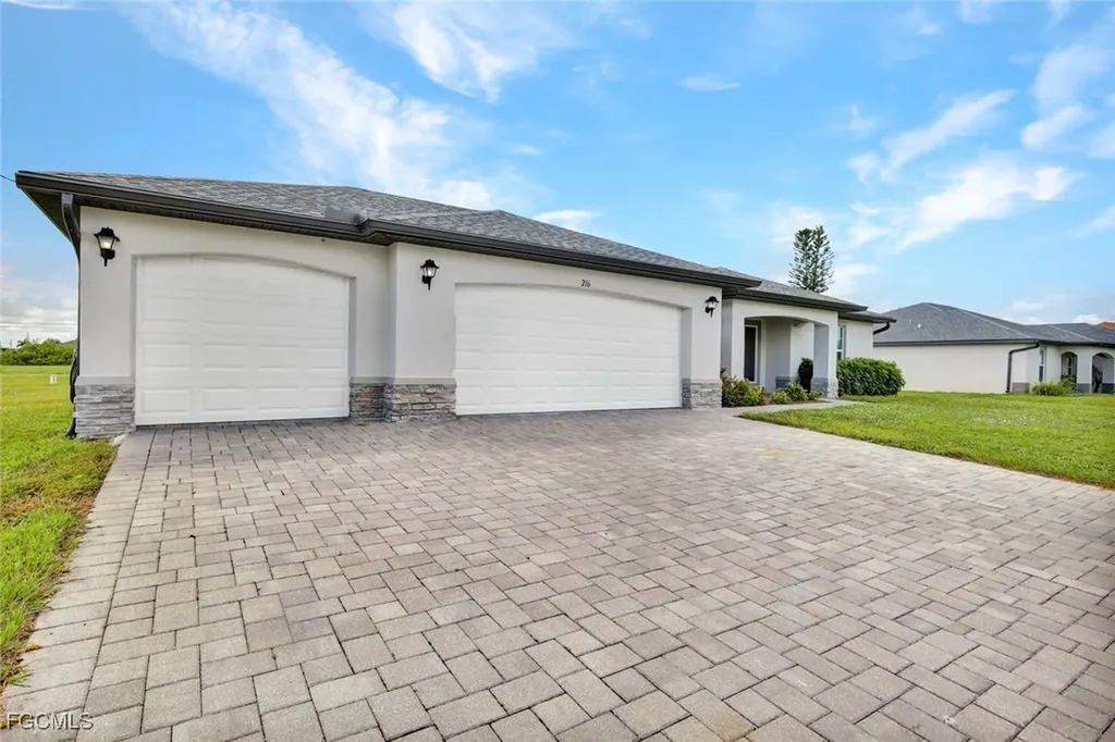 216 NW 9th Terrace Cape Coral FL 33993