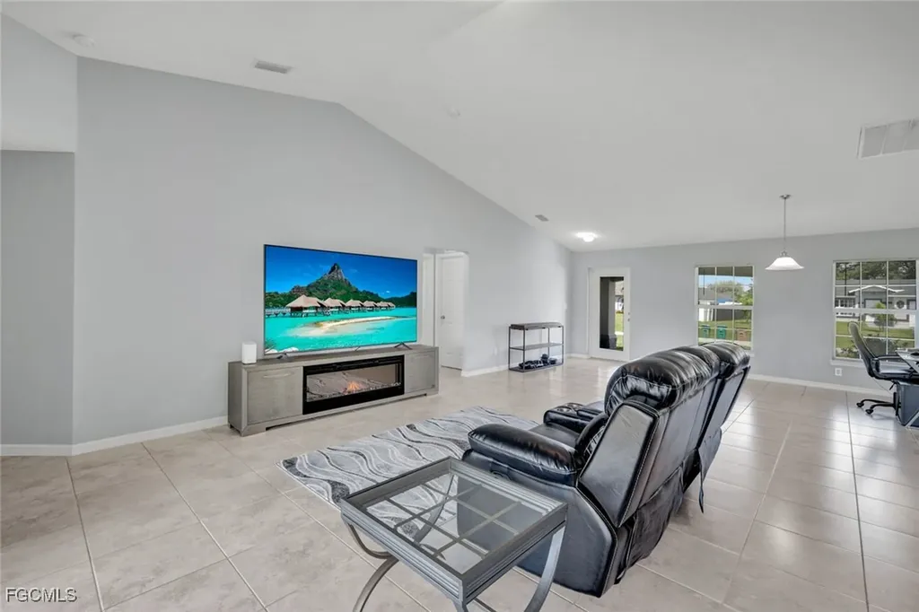 216 NW 9th Terrace Cape Coral FL 33993