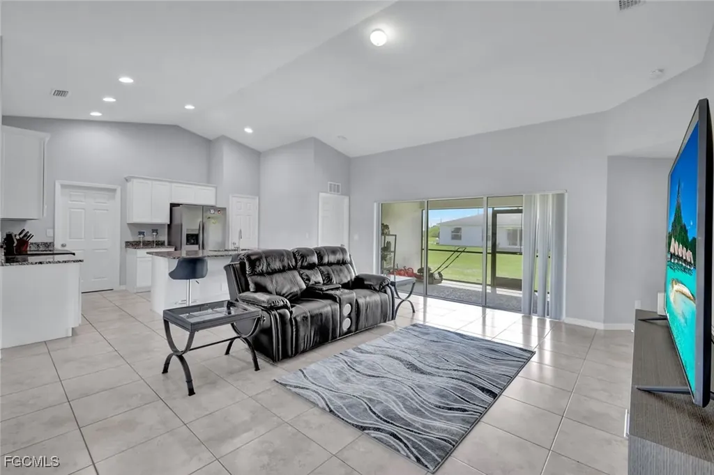 216 NW 9th Terrace Cape Coral FL 33993