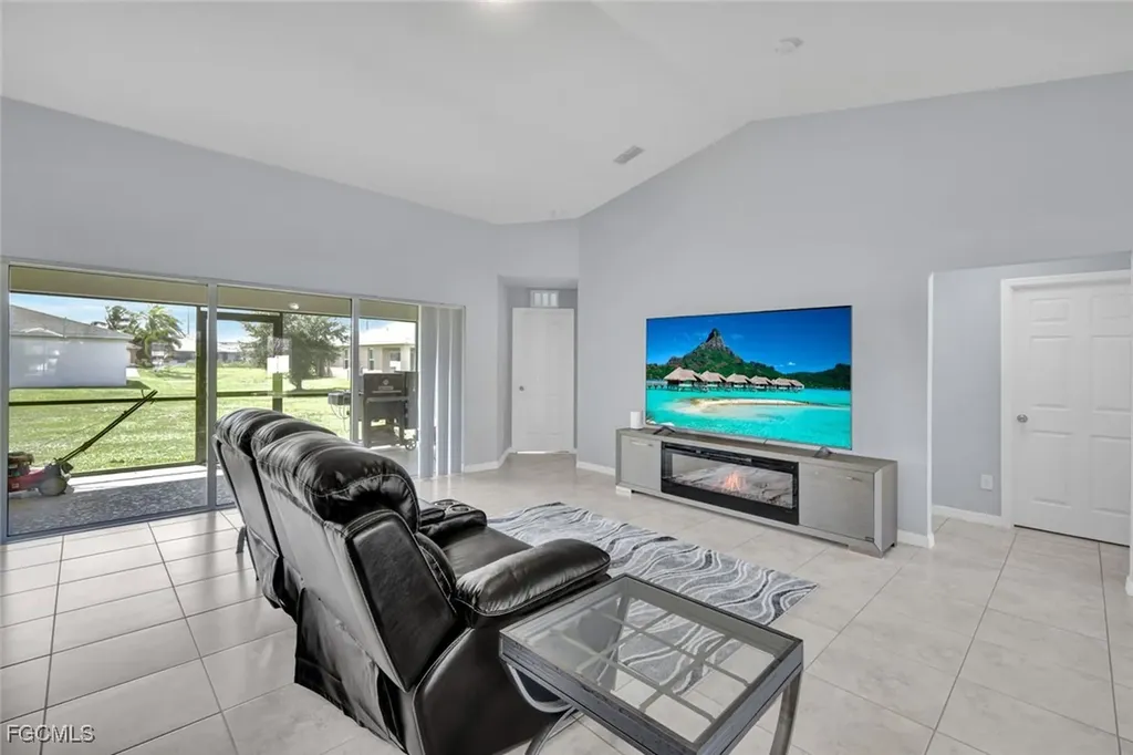 216 NW 9th Terrace Cape Coral FL 33993