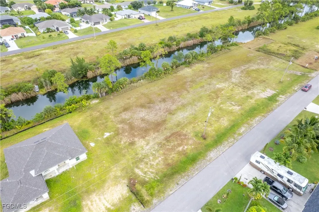 2213 NE 33rd Terrace Cape Coral FL 33909