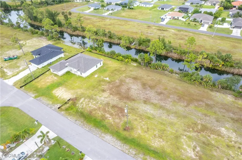 2213 NE 33rd Terrace Cape Coral FL 33909