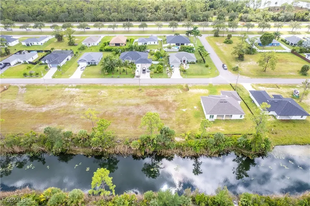 2213 NE 33rd Terrace Cape Coral FL 33909