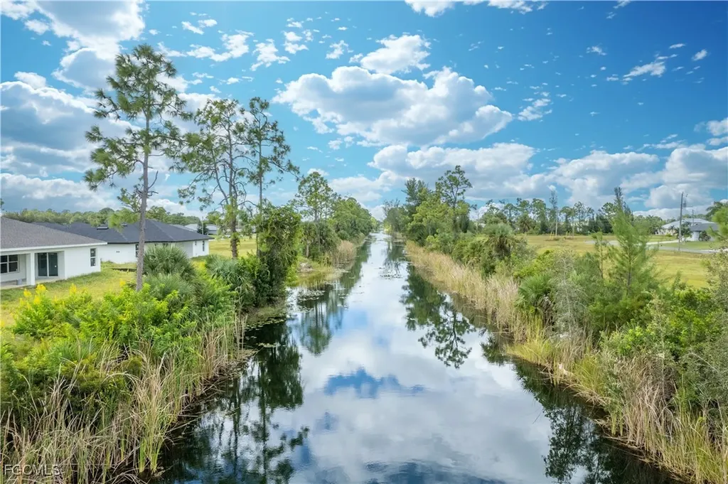 2213 NE 33rd Terrace Cape Coral FL 33909