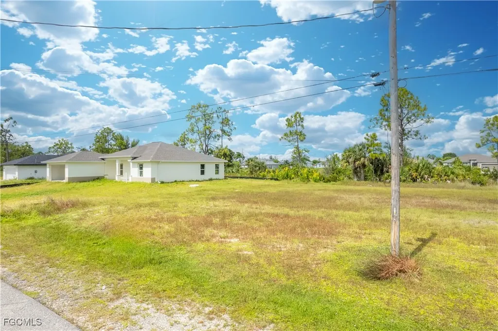 2213 NE 33rd Terrace Cape Coral FL 33909