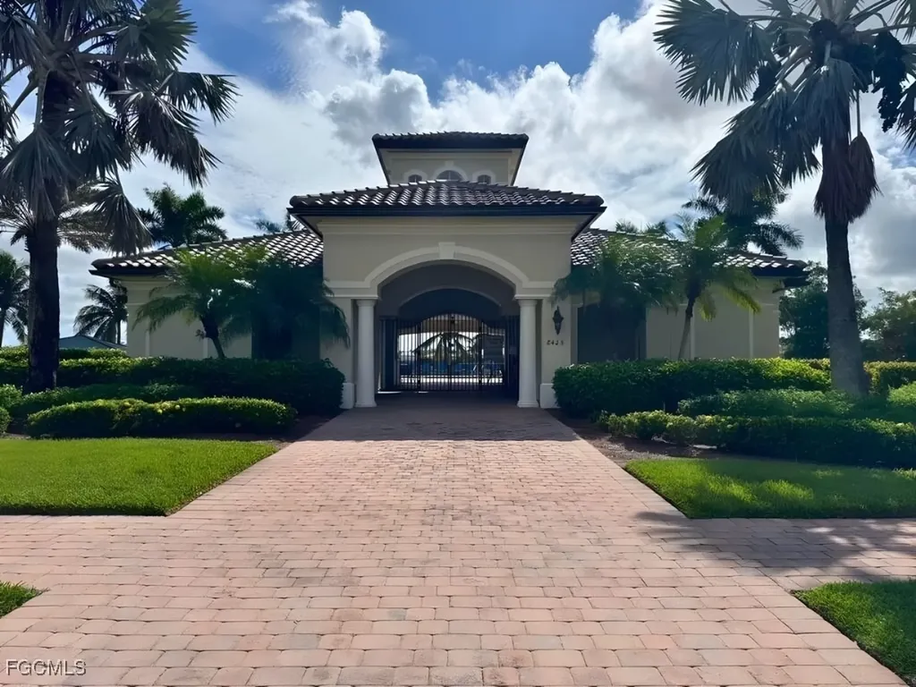 8306 Sumner Avenue Fort Myers FL 33908