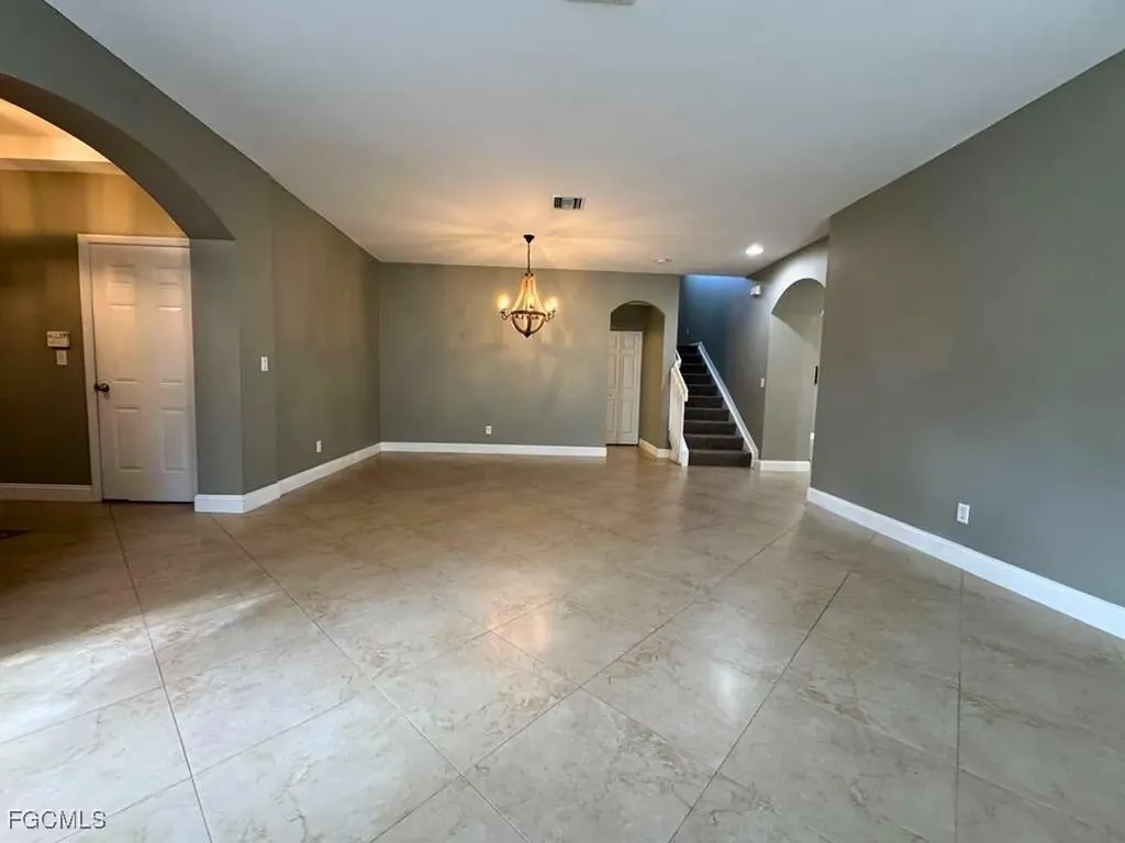 8306 Sumner Avenue Fort Myers FL 33908